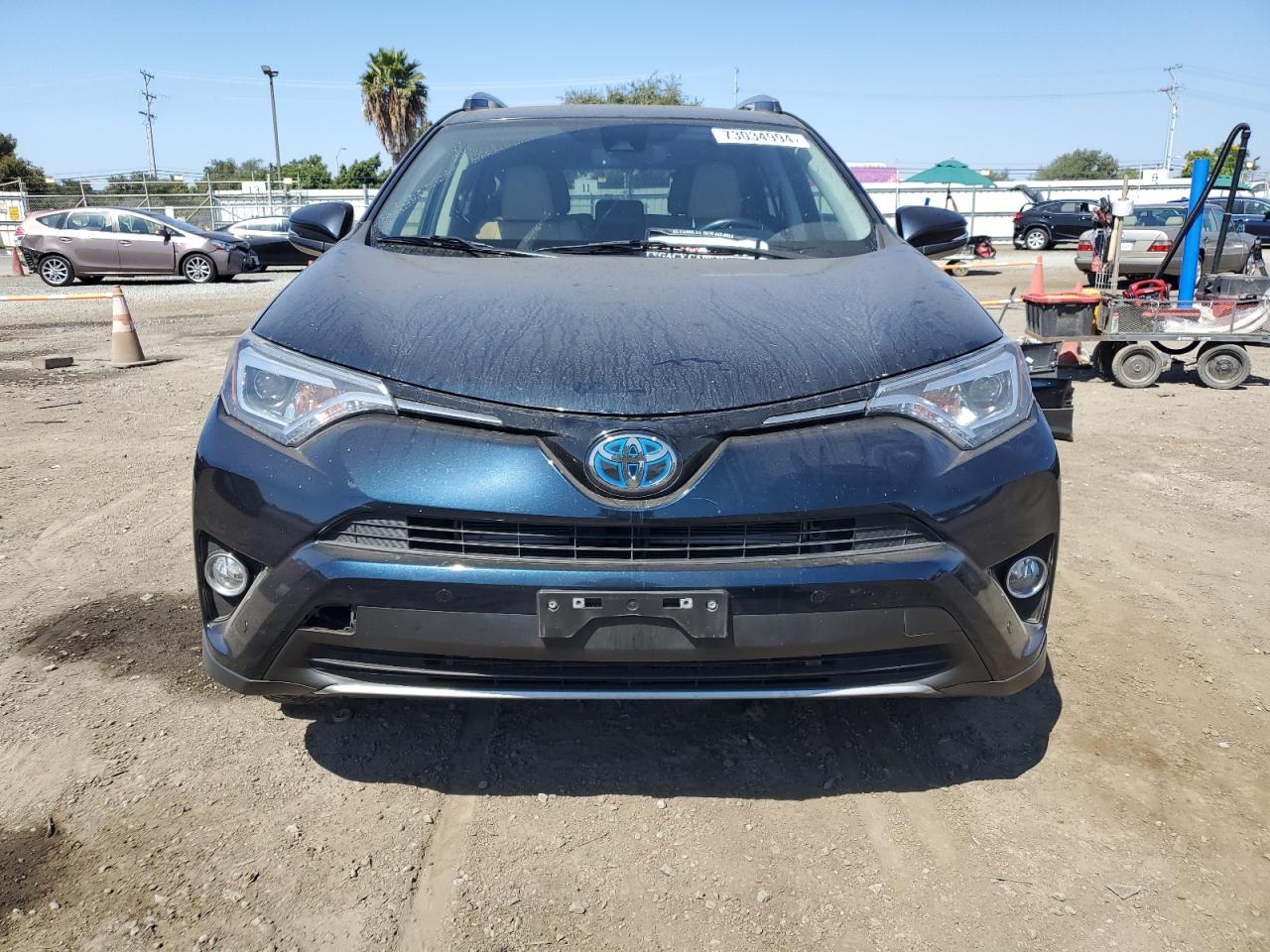 VIN JTMDJREV0HD117170 2017 TOYOTA RAV4 no.5