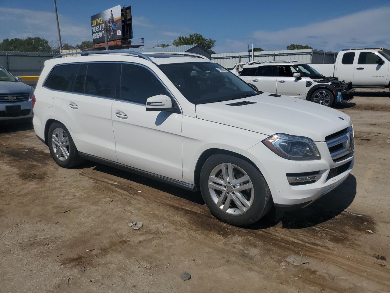 VIN 4JGDF6EE8FA452638 2015 MERCEDES-BENZ GL-CLASS no.4