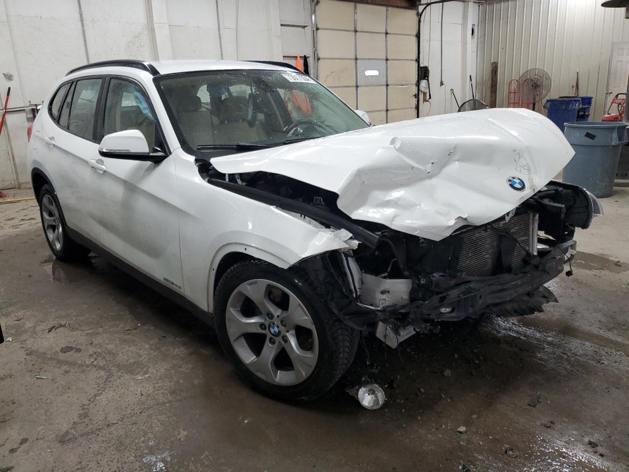 Фото: WBAVM1C58FV317847