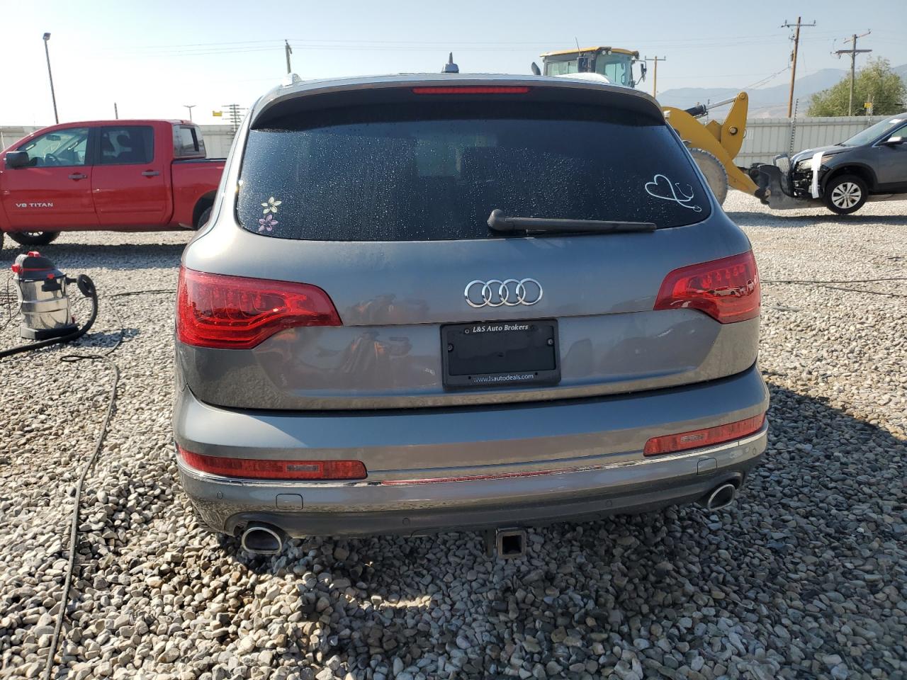 WA1LMAFE4DD004930 2013 Audi Q7 Premium Plus