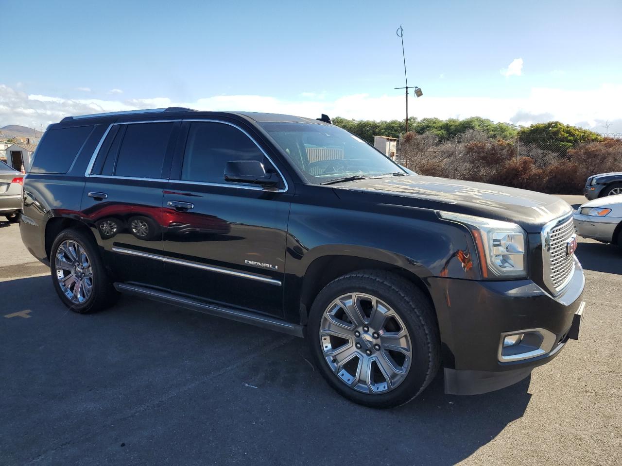 2016 GMC Yukon - Image 4