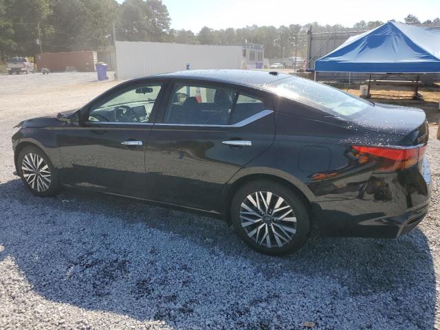 1N4BL4DV7PN370829 Nissan Altima SV 2