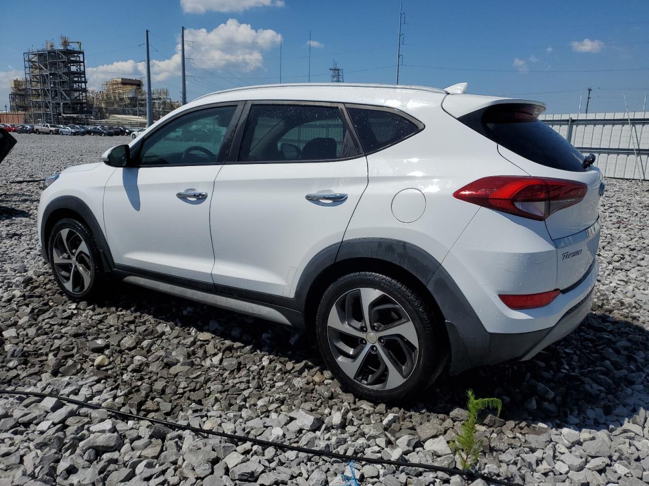 KM8J33A23JU744341 2018 HYUNDAI TUCSON - Image 2