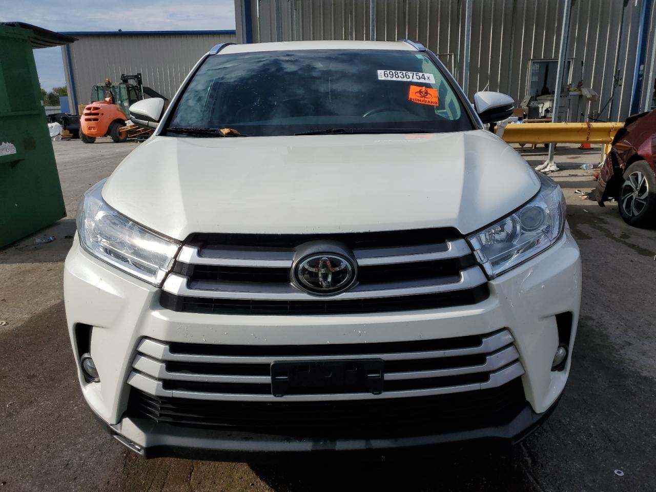 2019 Toyota Highlander Se VIN: 5TDJZRFH4KS609197 Lot: 69836754