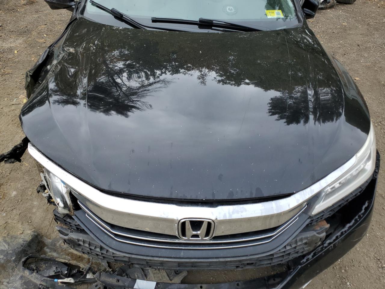 1HGCR3F91HA037964 2017 Honda Accord Touring