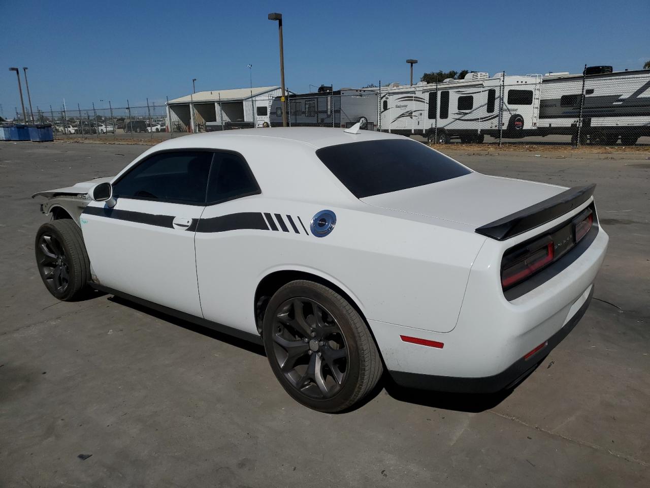 2C3CDZBG9FH856101 2015 DODGE CHALLENGER - Image 2