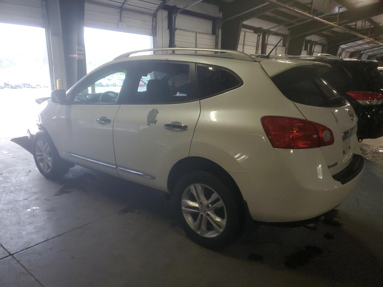 2013 Nissan Rogue - Image 2