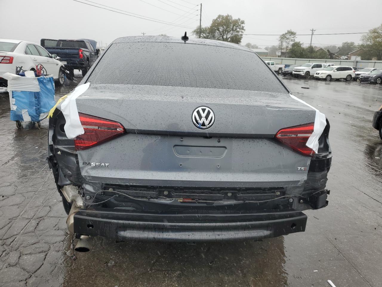 1VWLA7A32KC013052 2019 Volkswagen Passat Wolfsburg