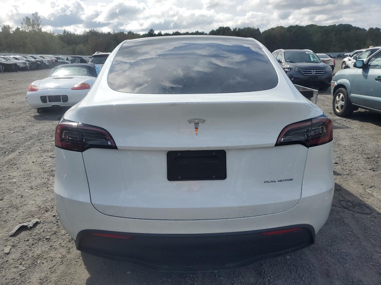 7SAYGAEE3PF612040 2022 Tesla Model Y