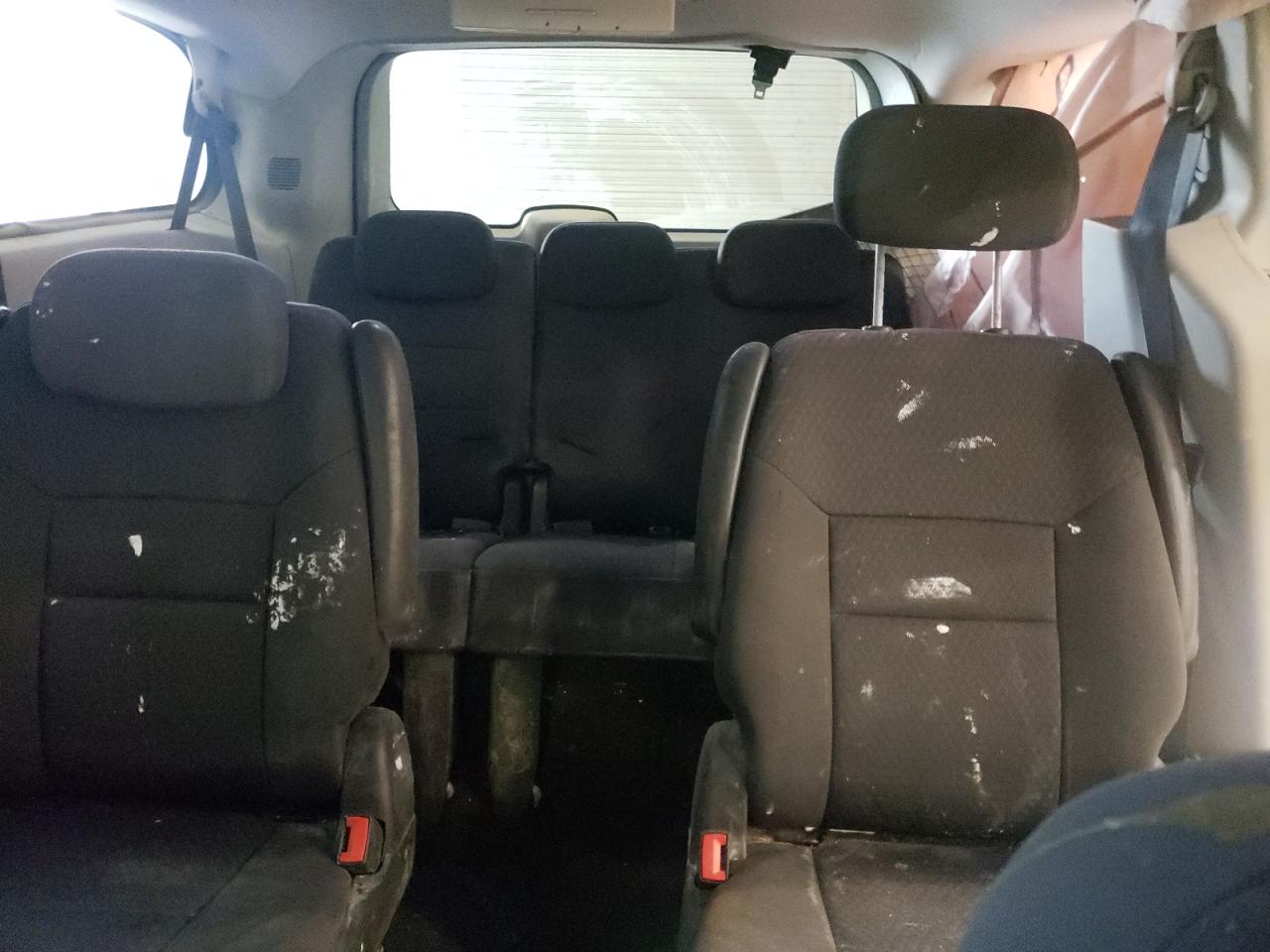 2010 Dodge Caravan - Image 10