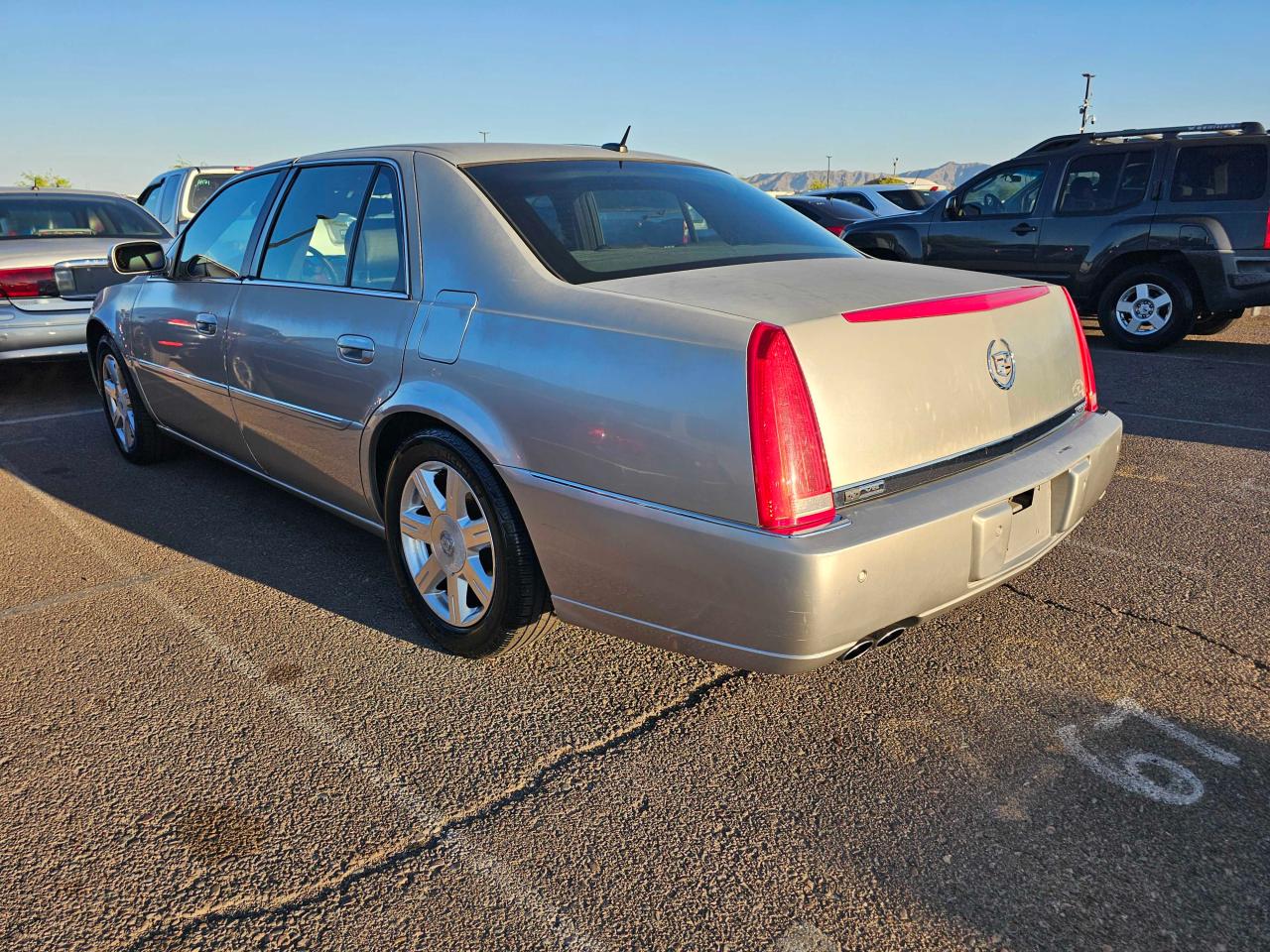 2007 Cadillac DTS - Image 3
