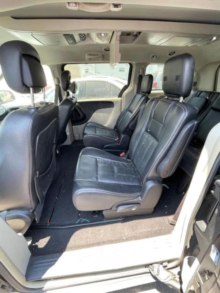 2014 Chrysler Town & Country Touring VIN: 2C4RC1BG5ER399998 Lot: 73610564