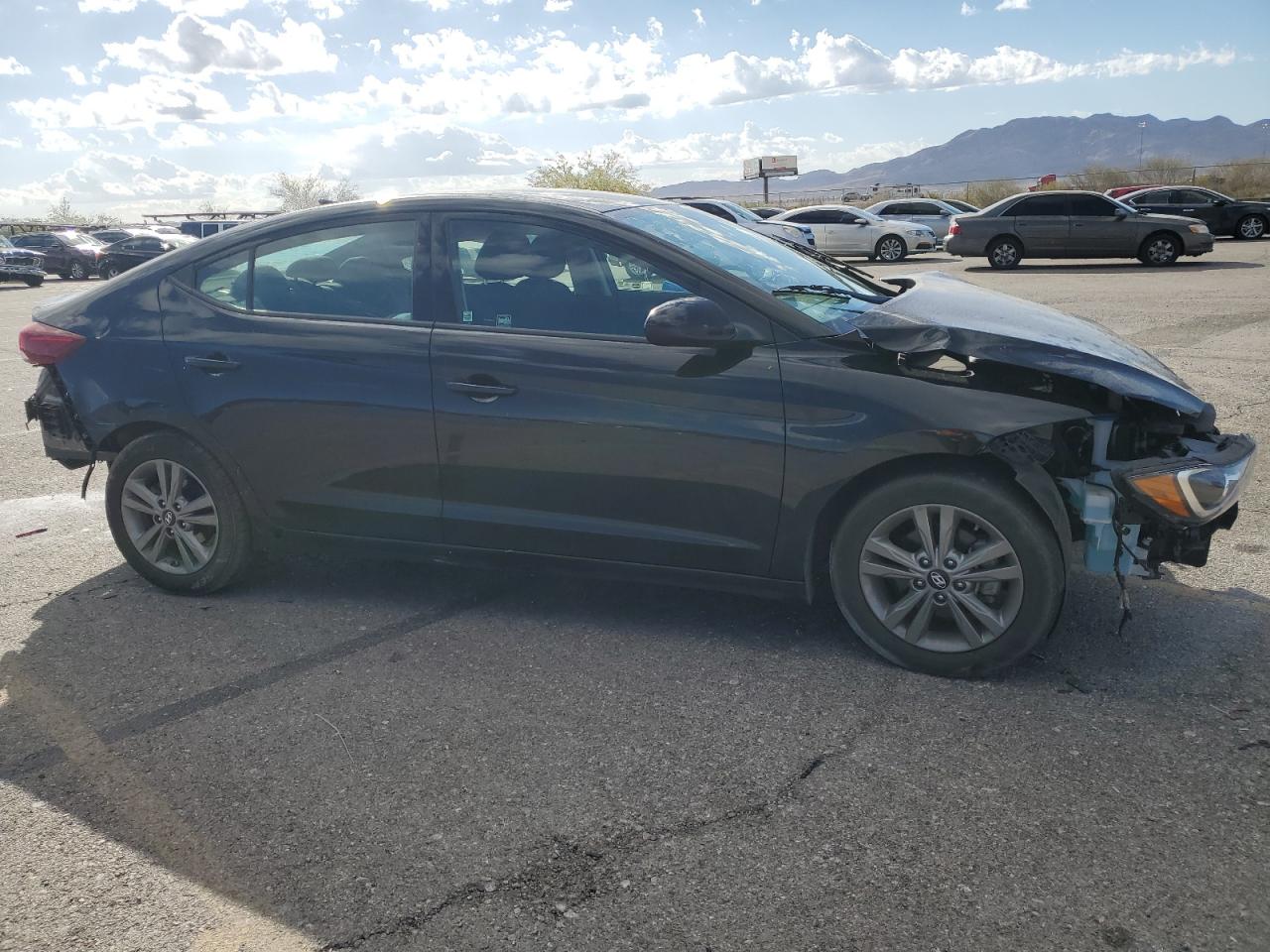 2018 Hyundai Elantra - Image 4