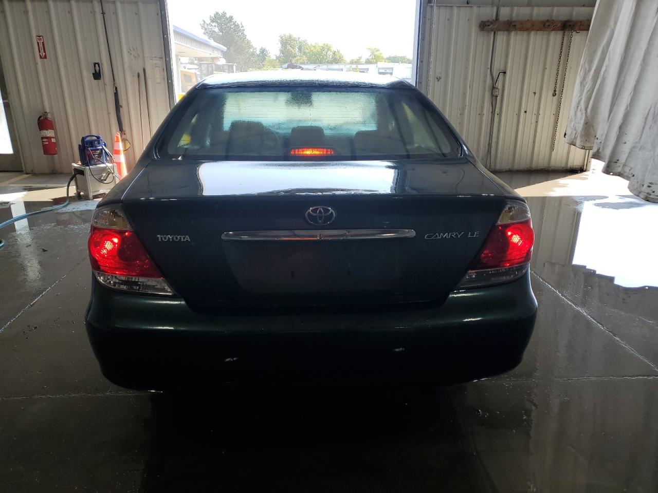 2005 Toyota Camry Le VIN: 4T1BE32K85U100529 Lot: 71208244