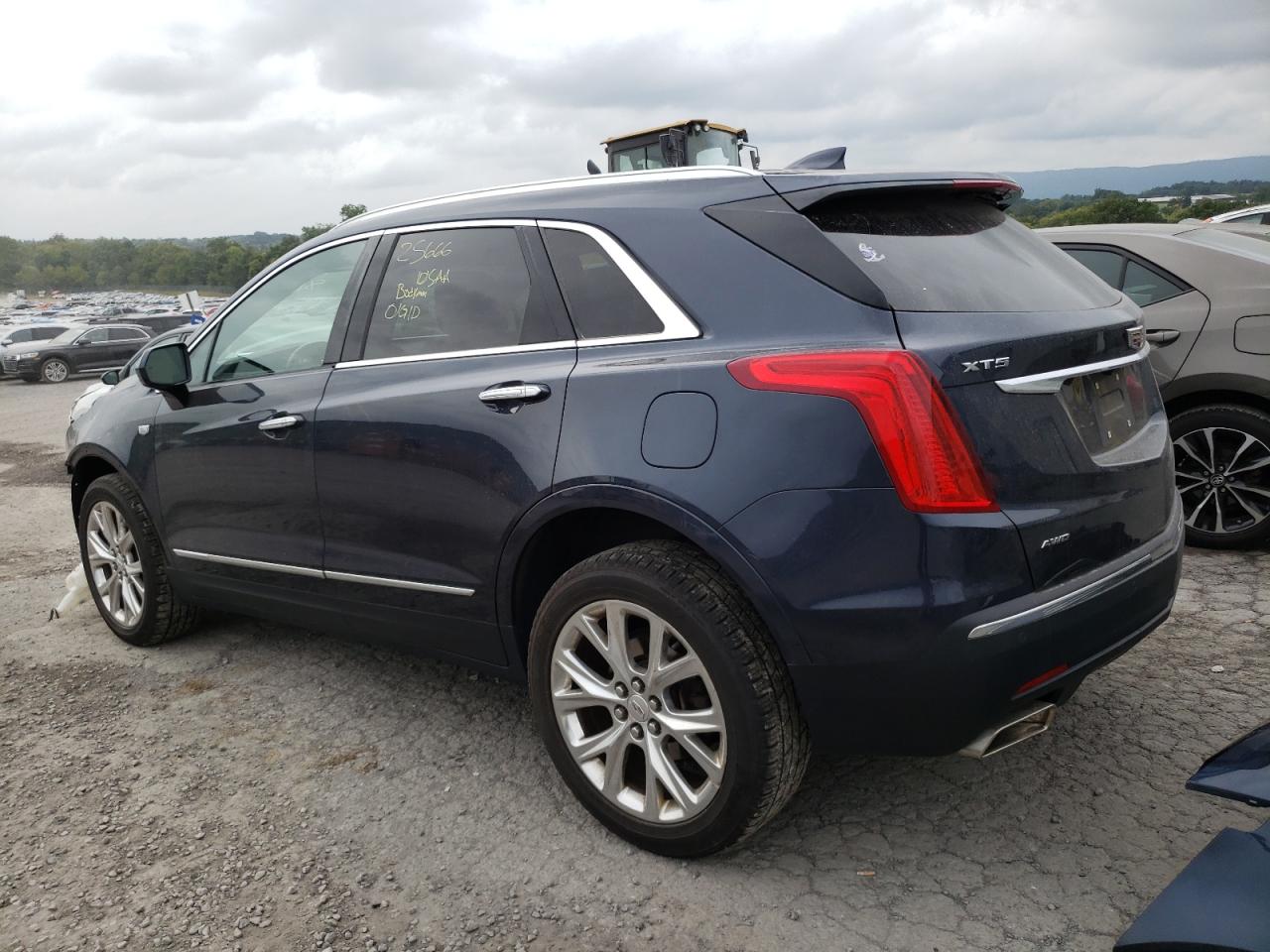 1GYKNDRS4JZ197655 2018 Cadillac Xt5 Luxury