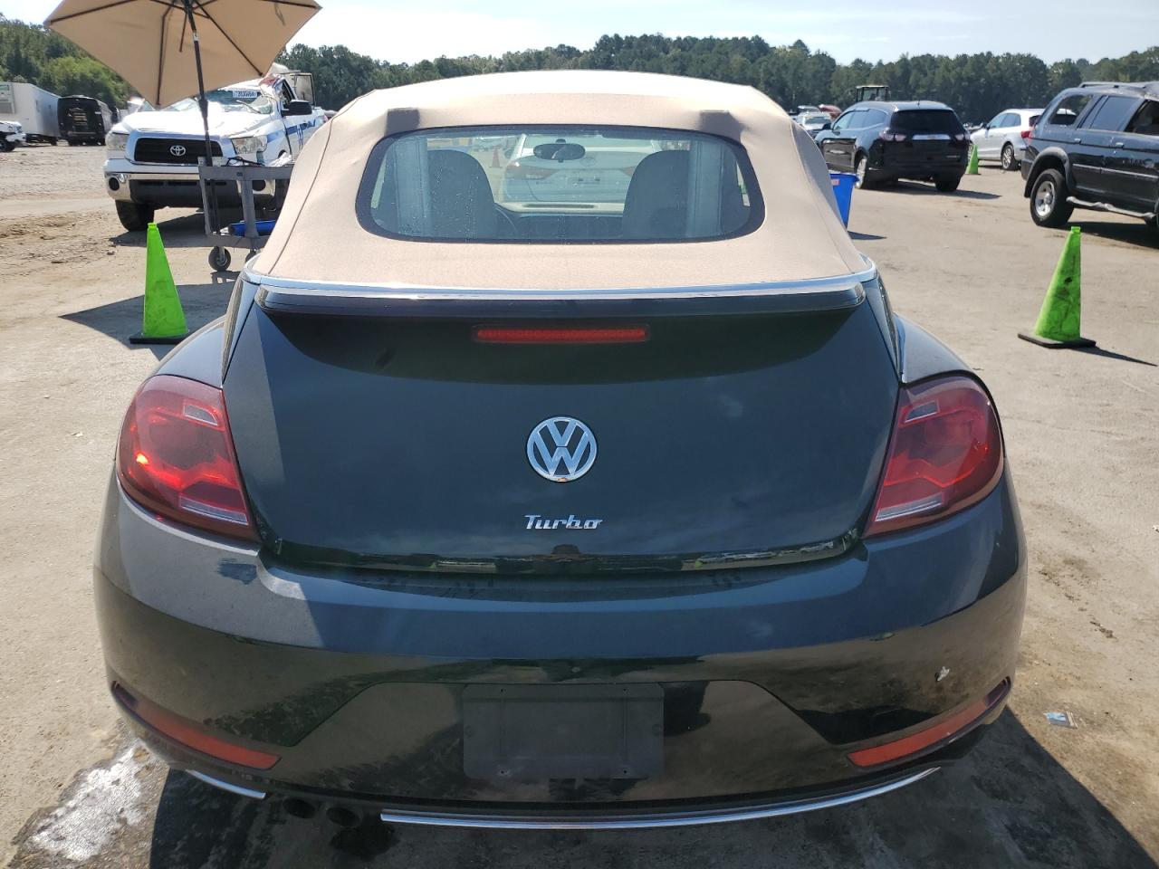 2019 Volkswagen Beetle S VIN: 3VW5DAAT6KM511993 Lot: 72984444