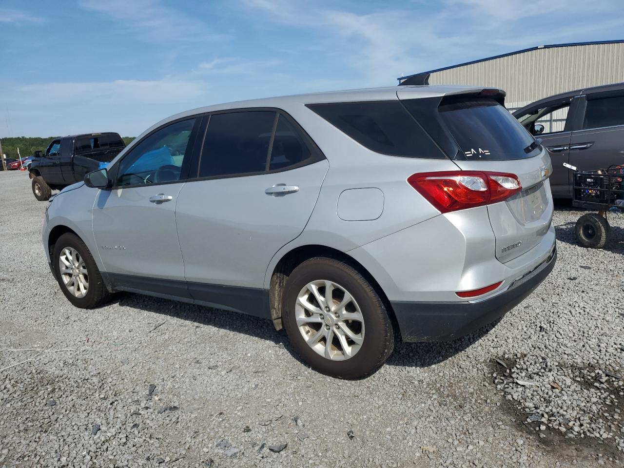 2018 Chevrolet Equinox Ls VIN: 2GNAXHEV1J6286489 Lot: 69470764