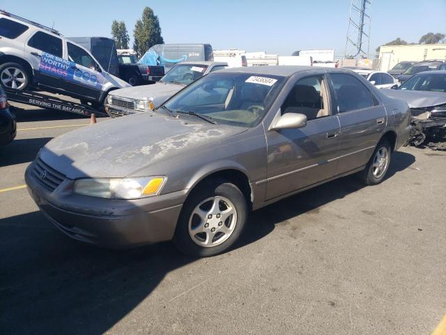 1999 Toyota Camry Ce იყიდება Hayward-ში, CA - Normal Wear