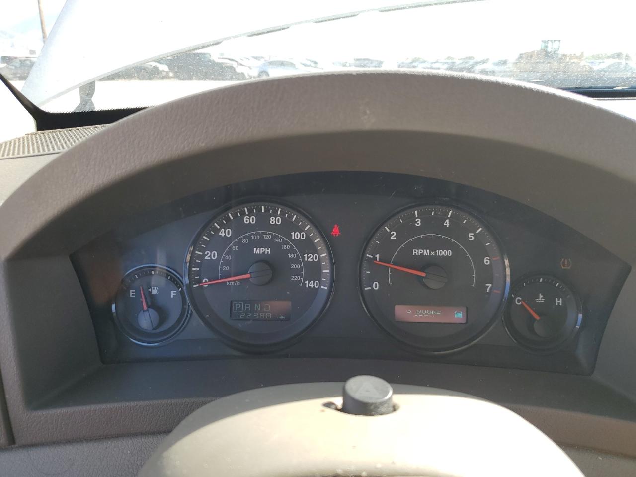2005 Jeep Grand Cherokee - Image 9