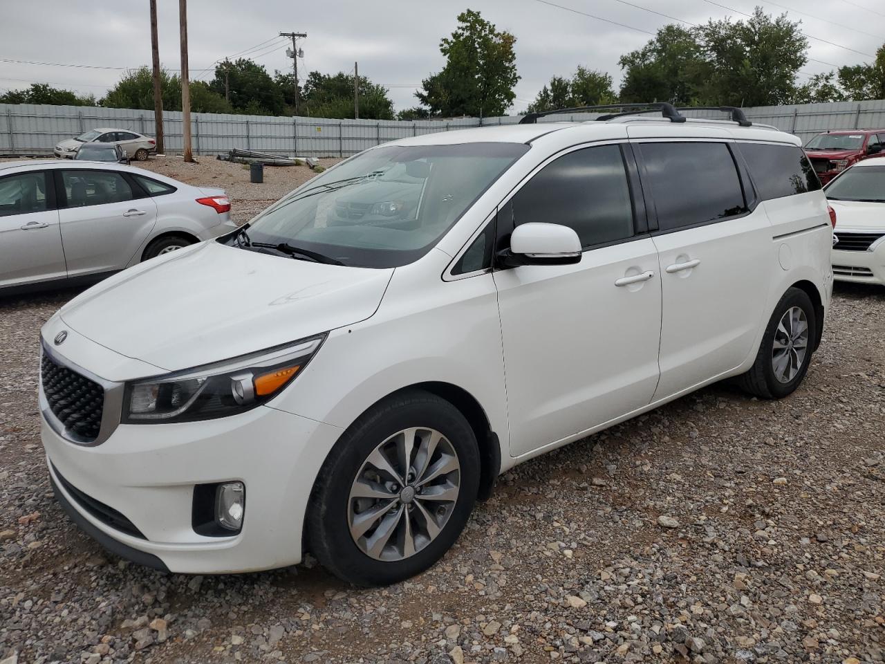 KNDMC5C15G6185907 2016 KIA SEDONA - Image 1