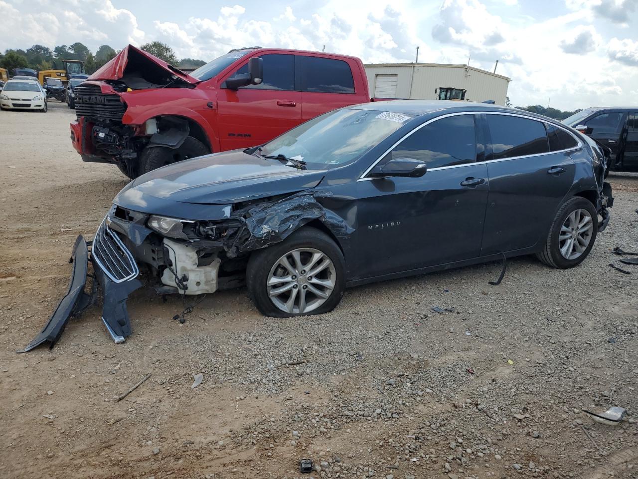 2018 Chevrolet Malibu Lt for Sale in Tanner, AL - Rear End