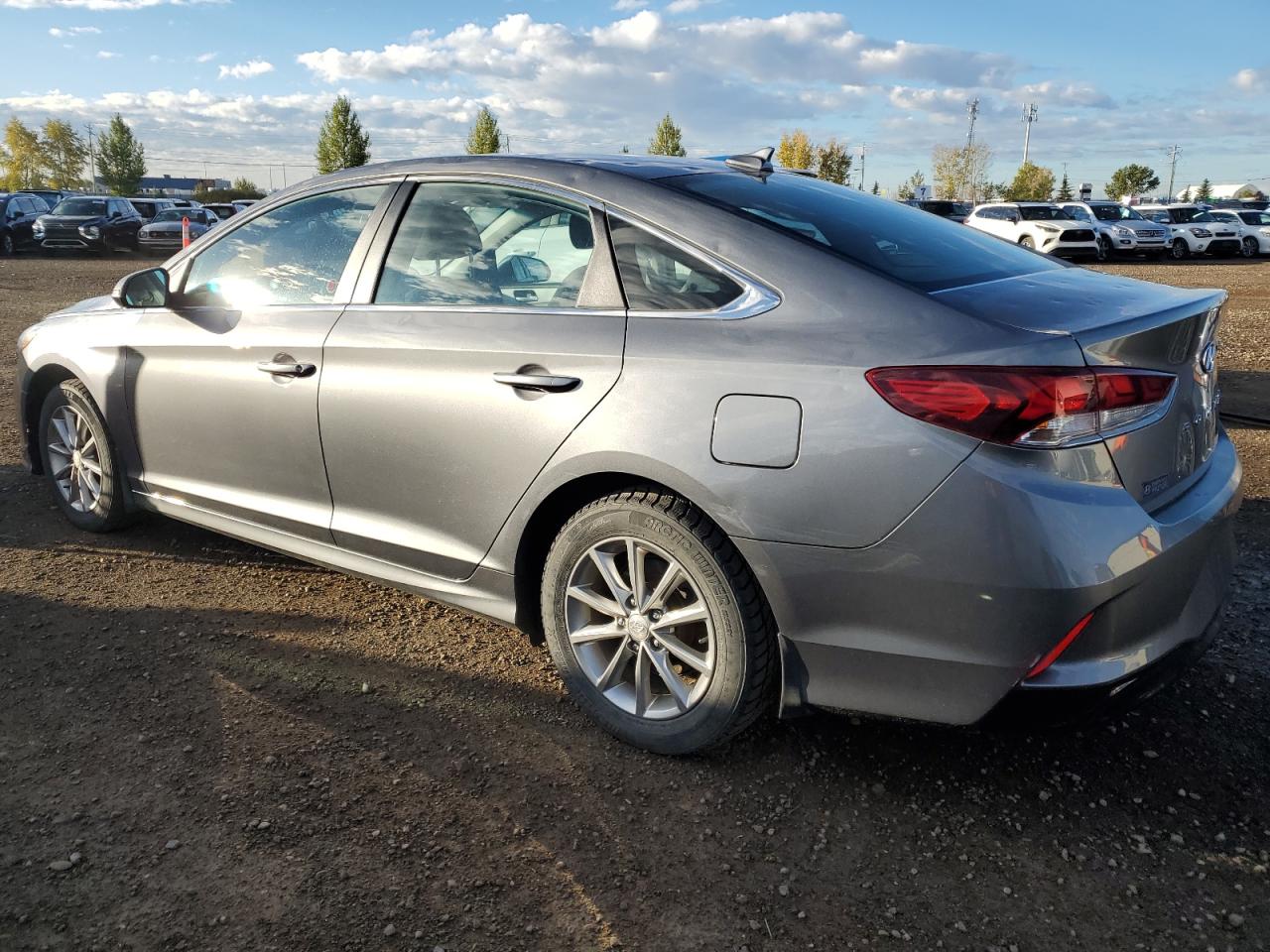 5NPE24AF5JH672053 2018 HYUNDAI SONATA - Image 2