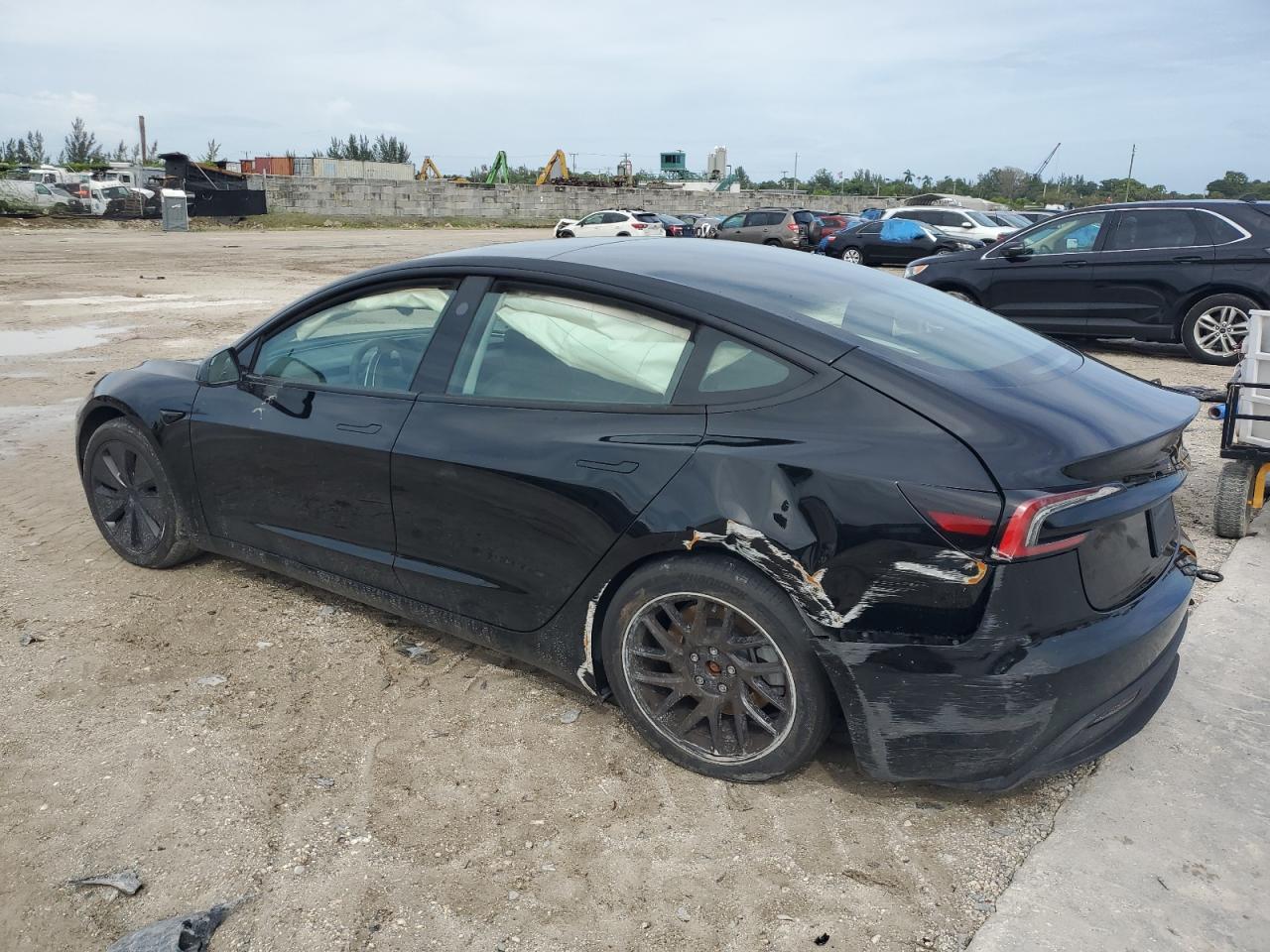 5YJ3E1EA3RF734877 2024 TESLA MODEL 3 - Image 2