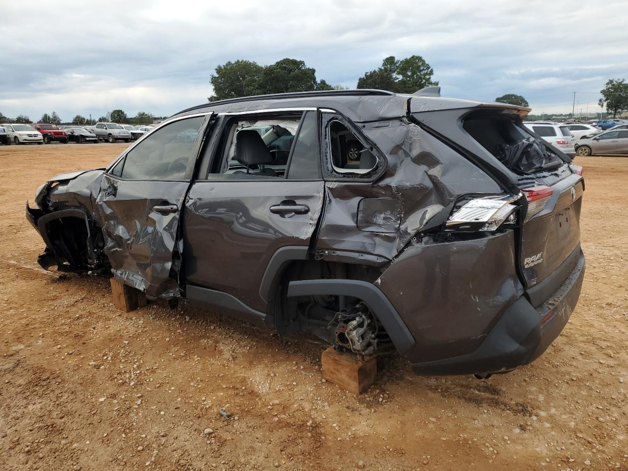 2019 Toyota RAV 4 - Image 2
