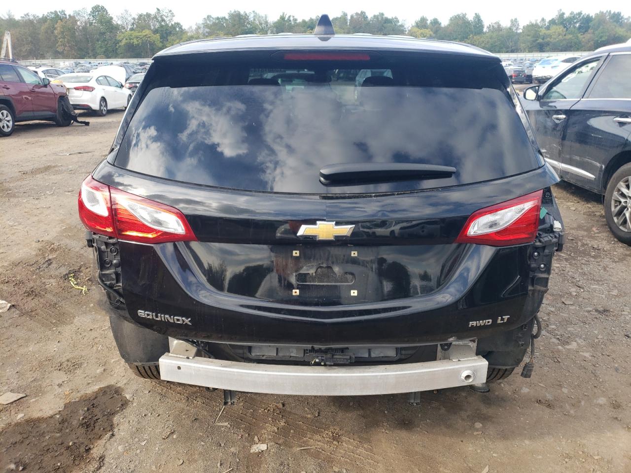 2GNAXTEV8K6138747 2019 Chevrolet Equinox Lt