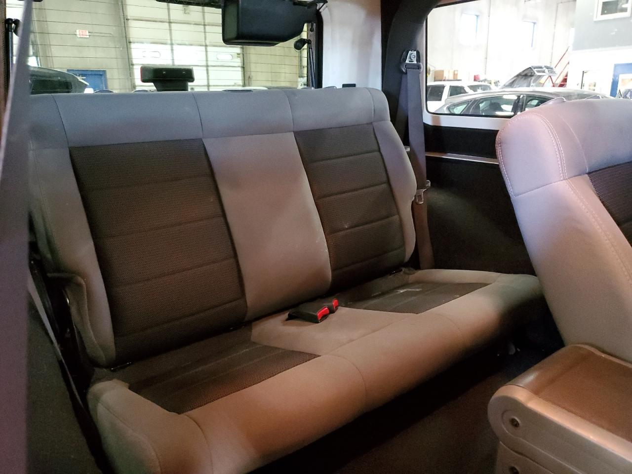 2010 Jeep Wrangler - Image 11