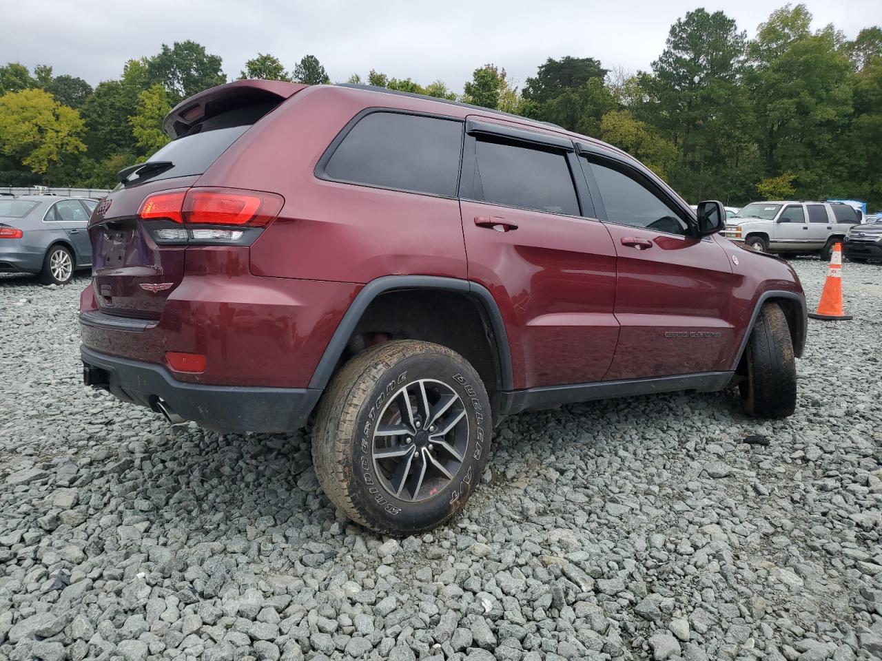 2019 Jeep Grand Cherokee - Image 3