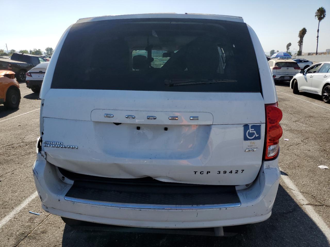 2C4RDGBGXJR347471 2018 Dodge Grand Caravan Se