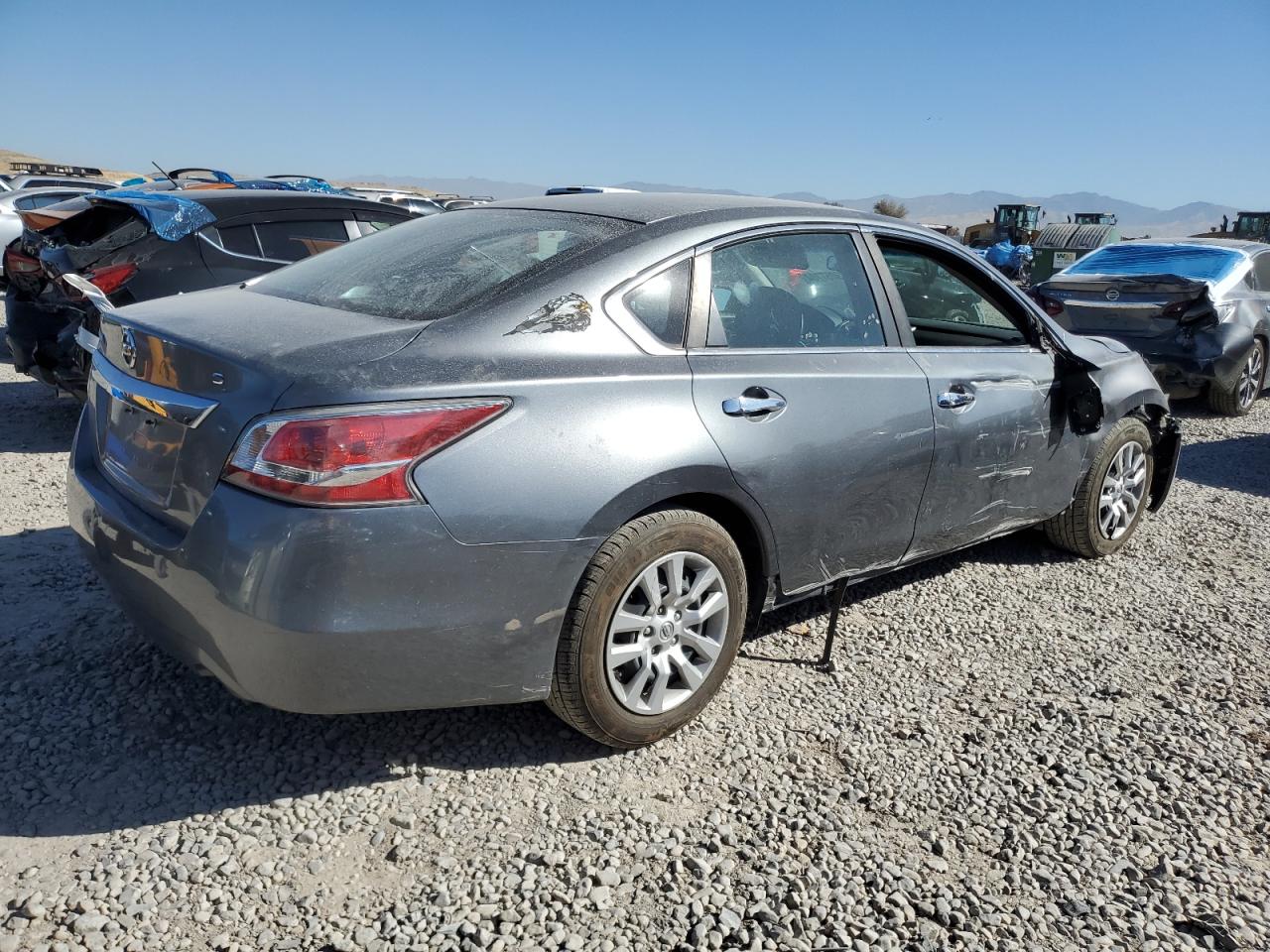 2015 Nissan Altima - Image 3