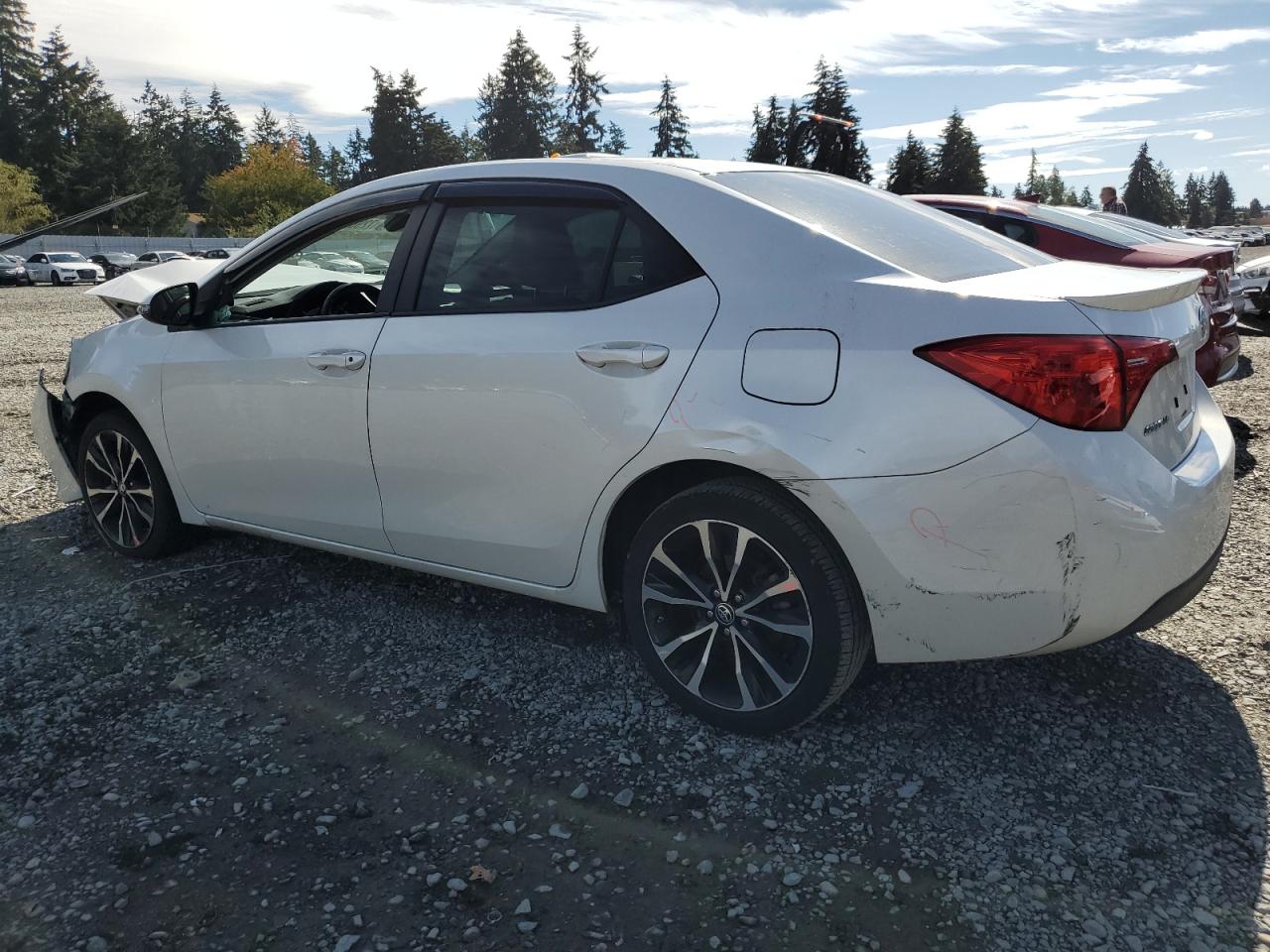 2017 Toyota Corolla L VIN: 5YFBURHE3HP667986 Lot: 72980404