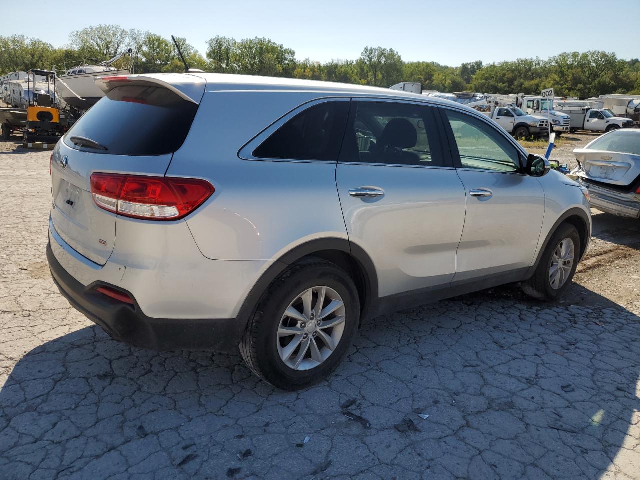 VIN 5XYPG4A35JG398876 2018 KIA SORENTO no.3