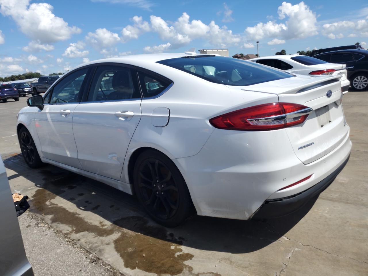 3FA6P0HDXKR159520 2019 FORD FUSION - Image 2