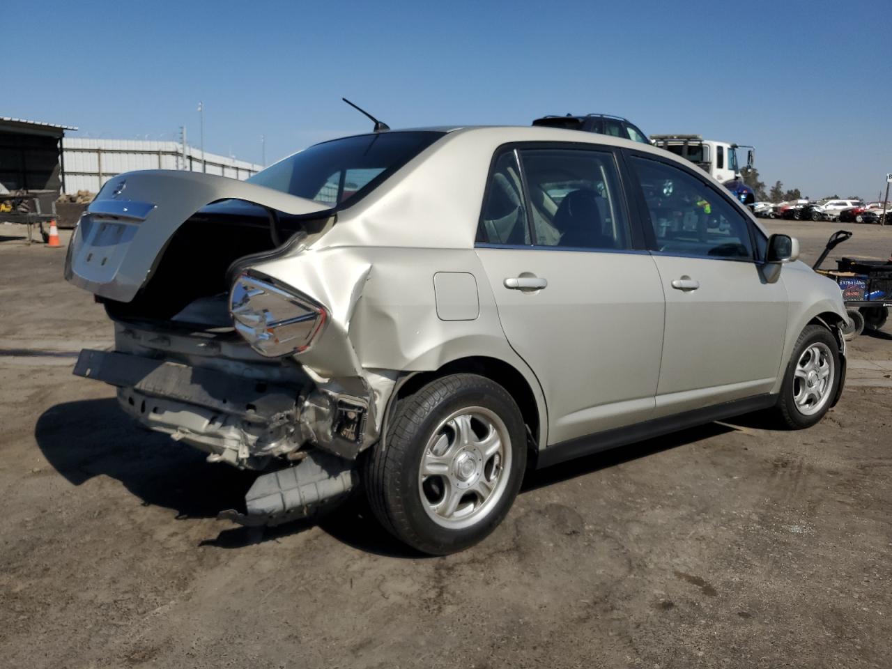 2008 Nissan Versa - Image 3