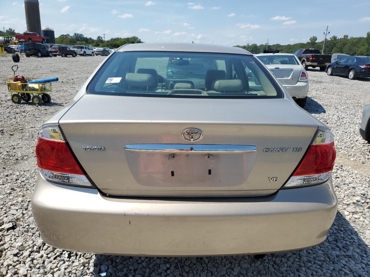 4T1BF30K55U088016 2005 Toyota Camry Le