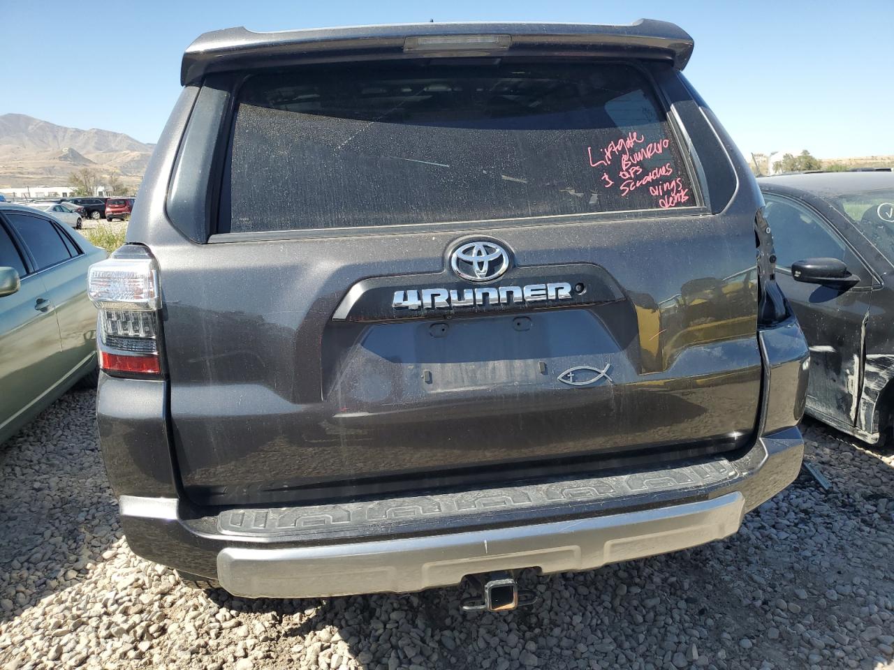 2018 Toyota 4Runner Sr5/Sr5 Premium VIN: JTEBU5JR5J5586234 Lot: 72491594
