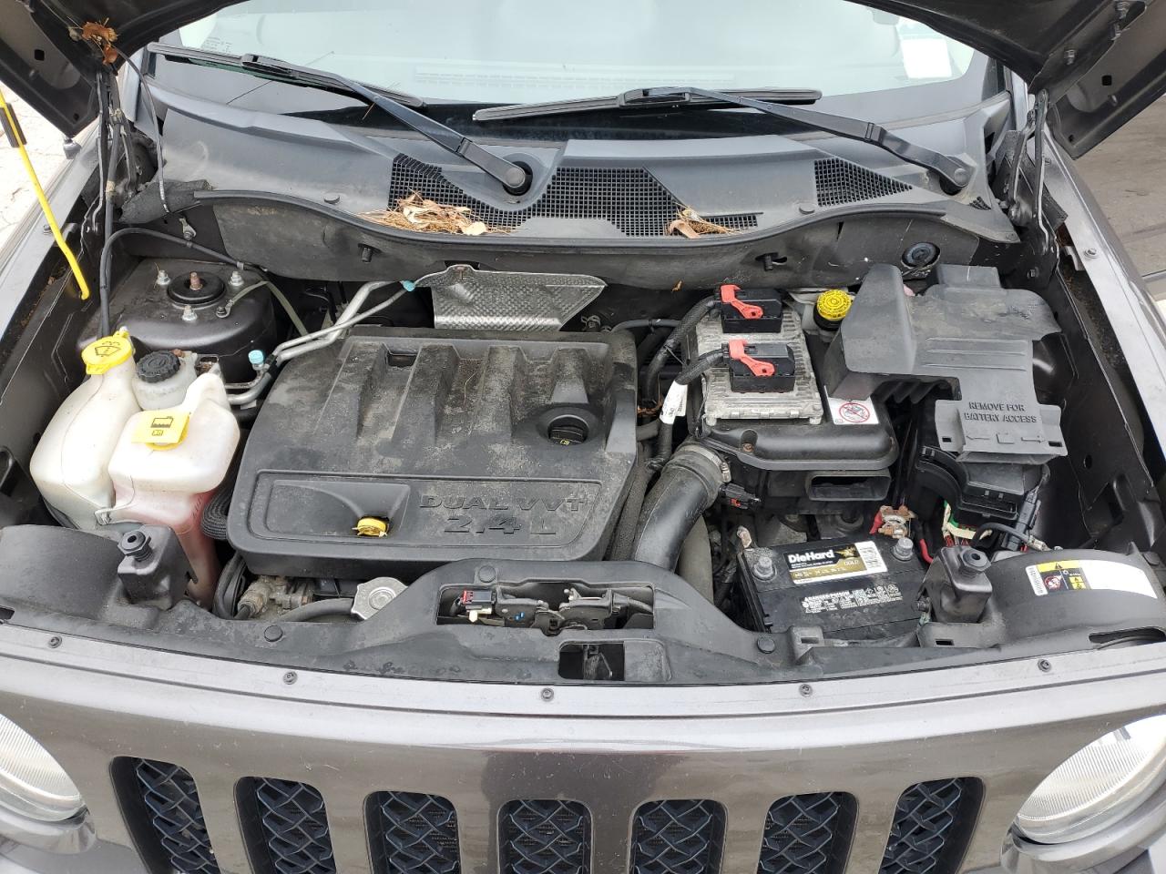 2015 Jeep Liberty (Patriot) - Image 12