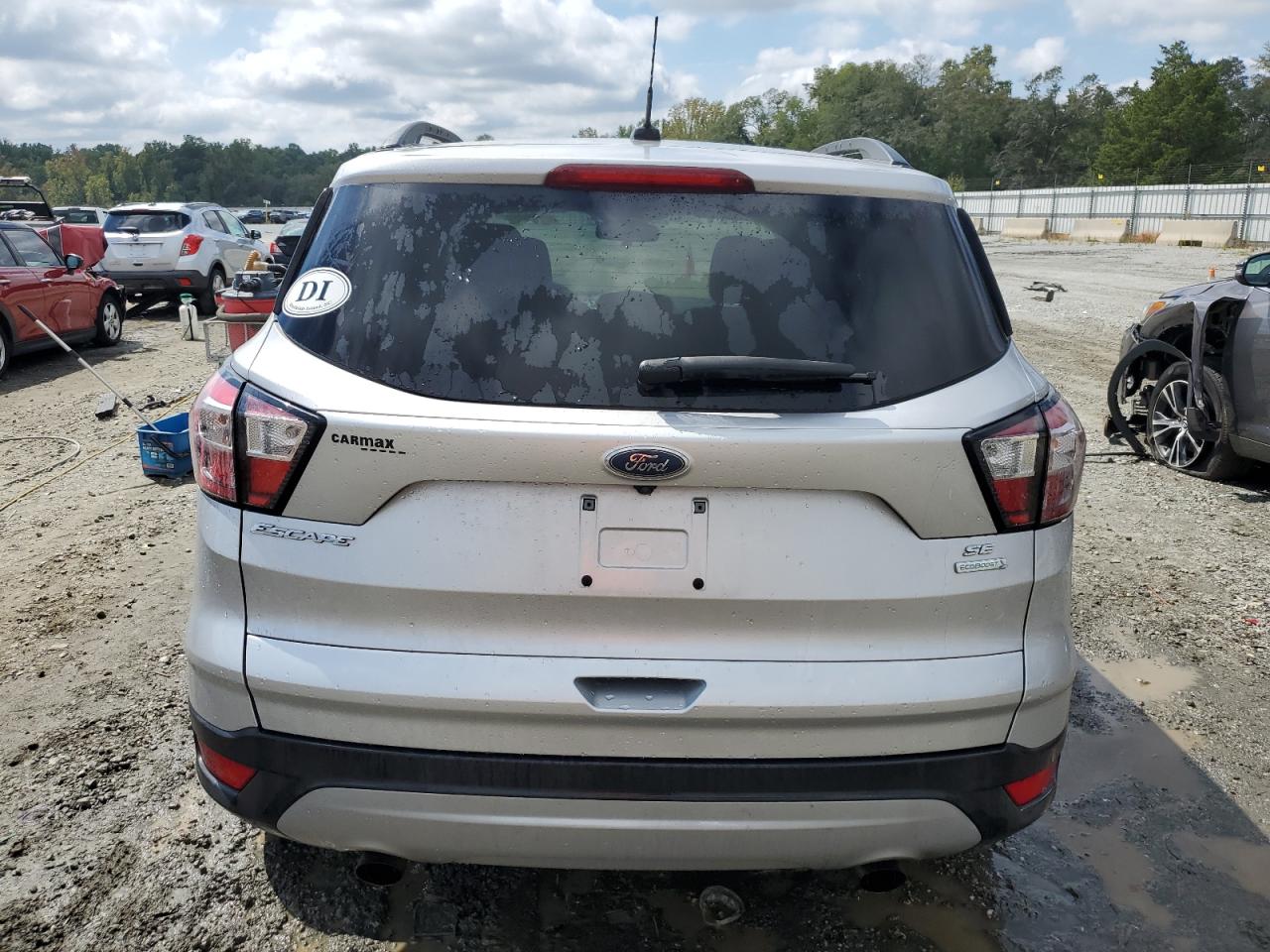 1FMCU0GDXJUD06350 2018 Ford Escape Se