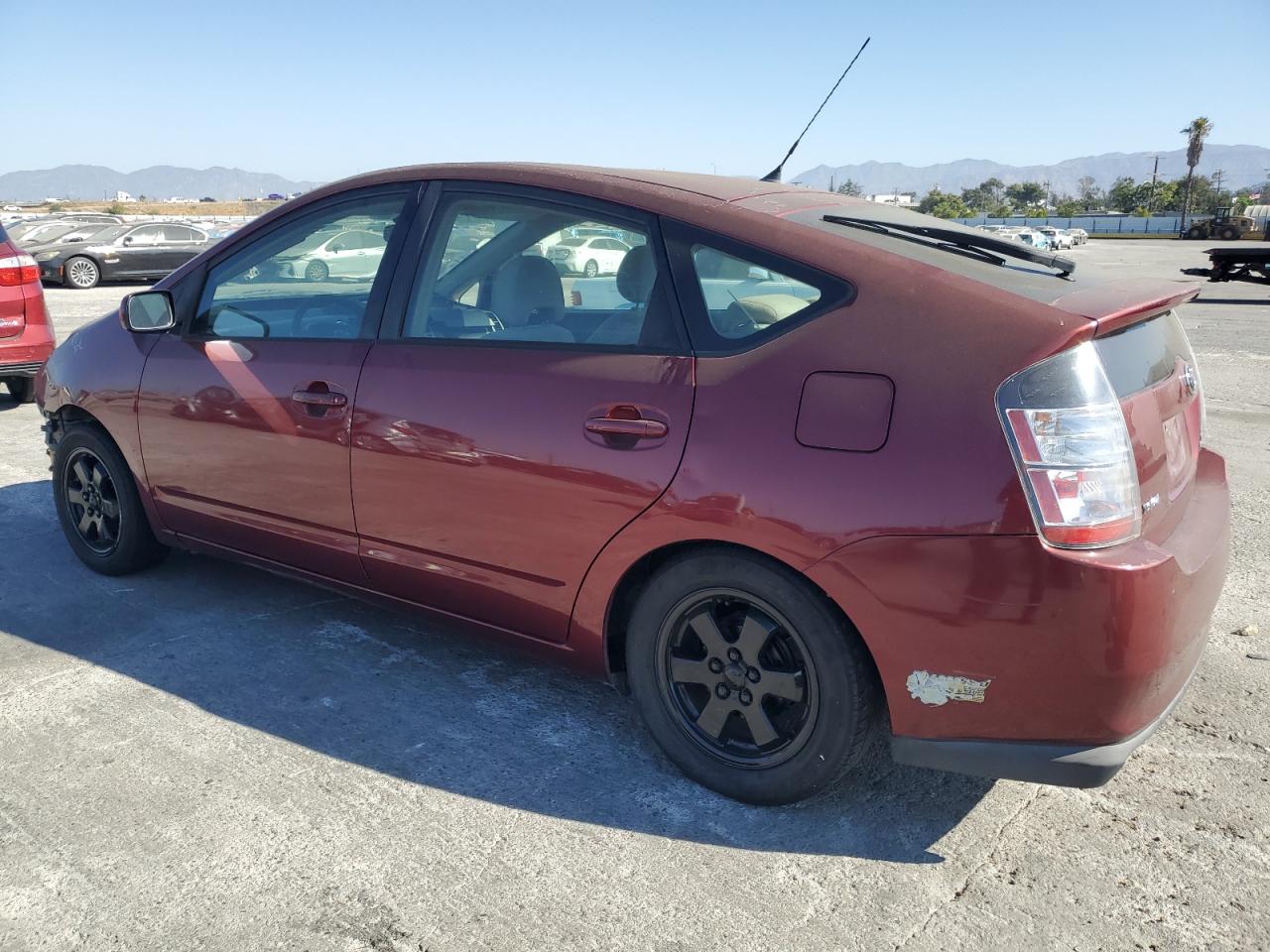 2005 Toyota Prius - Image 2
