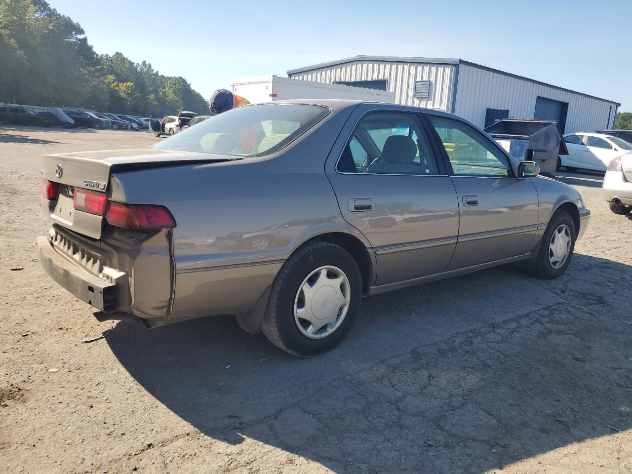 1999 Toyota Camry Ce VIN: 4T1BG22K1XU525713 Lot: 73239064