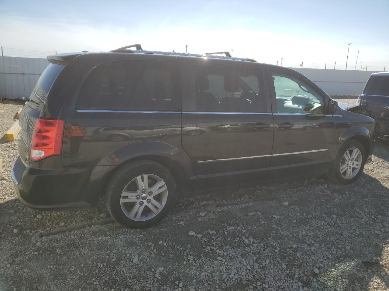 2C4RDGDG4HR686413 2017 Dodge Grand Caravan Crew