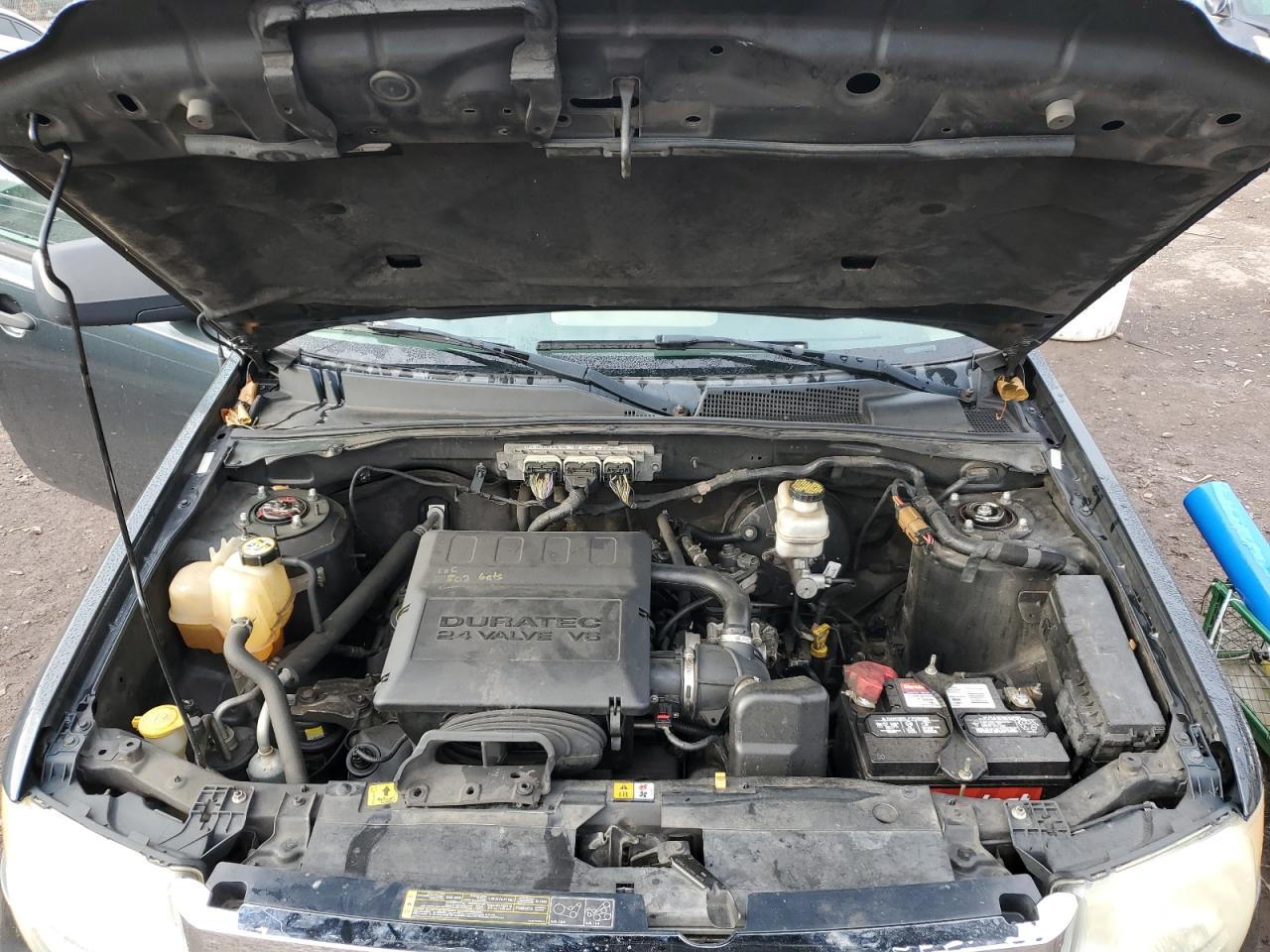 2009 Ford Escape - Image 12