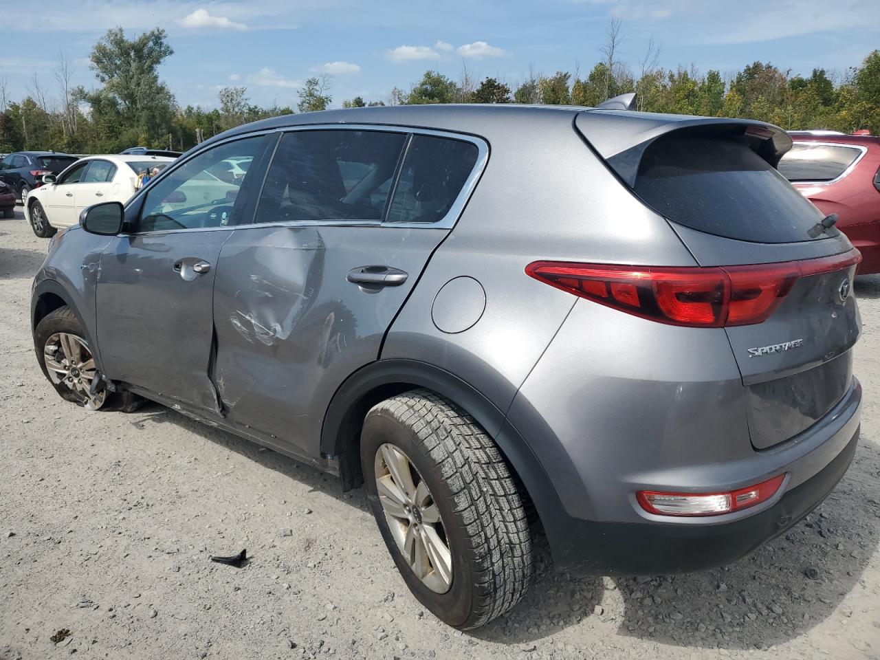 KNDPMCAC9J7309326 2018 KIA SPORTAGE - Image 2