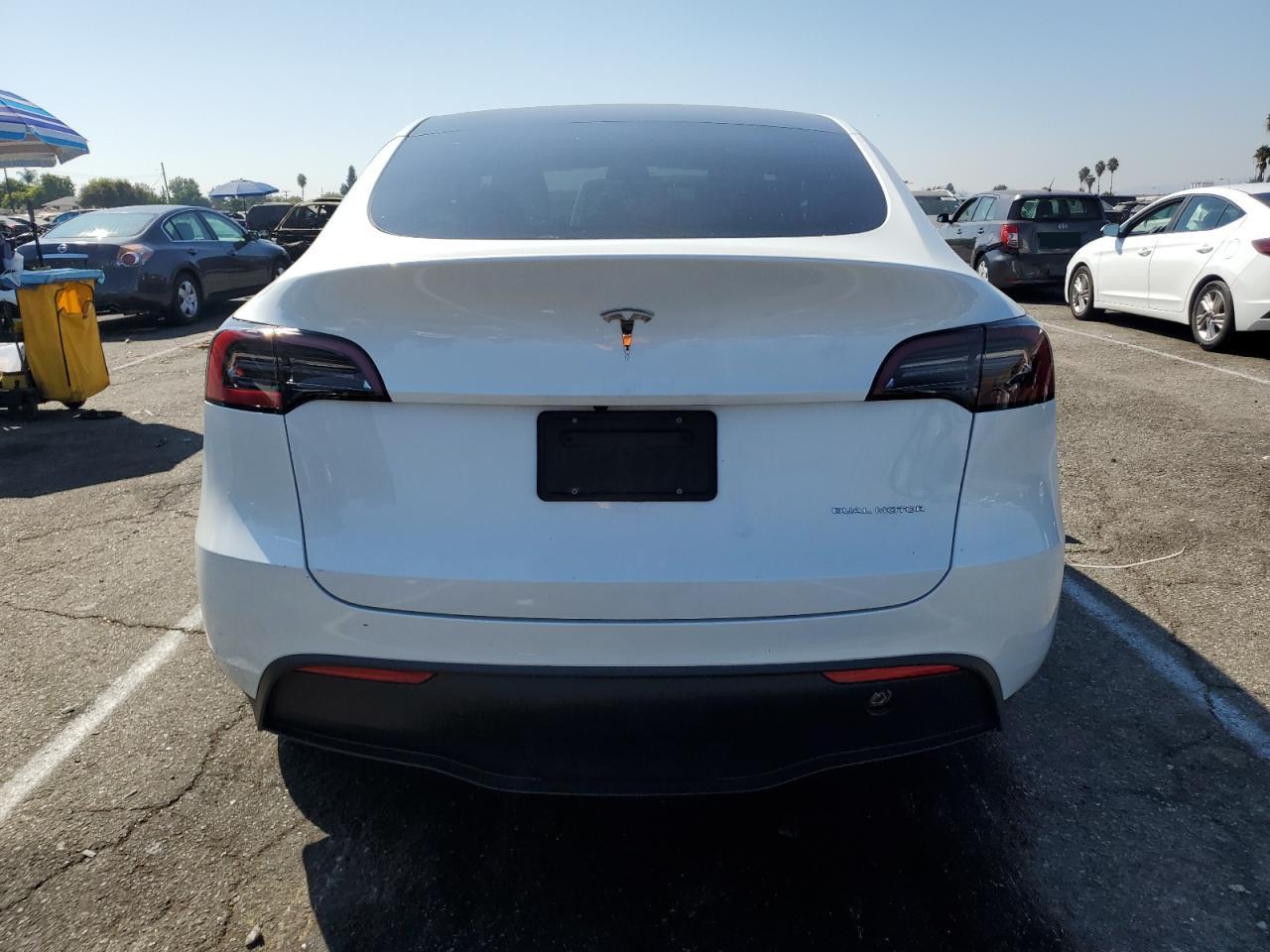 7SAYGDEE3PF633178 2023 Tesla Model Y