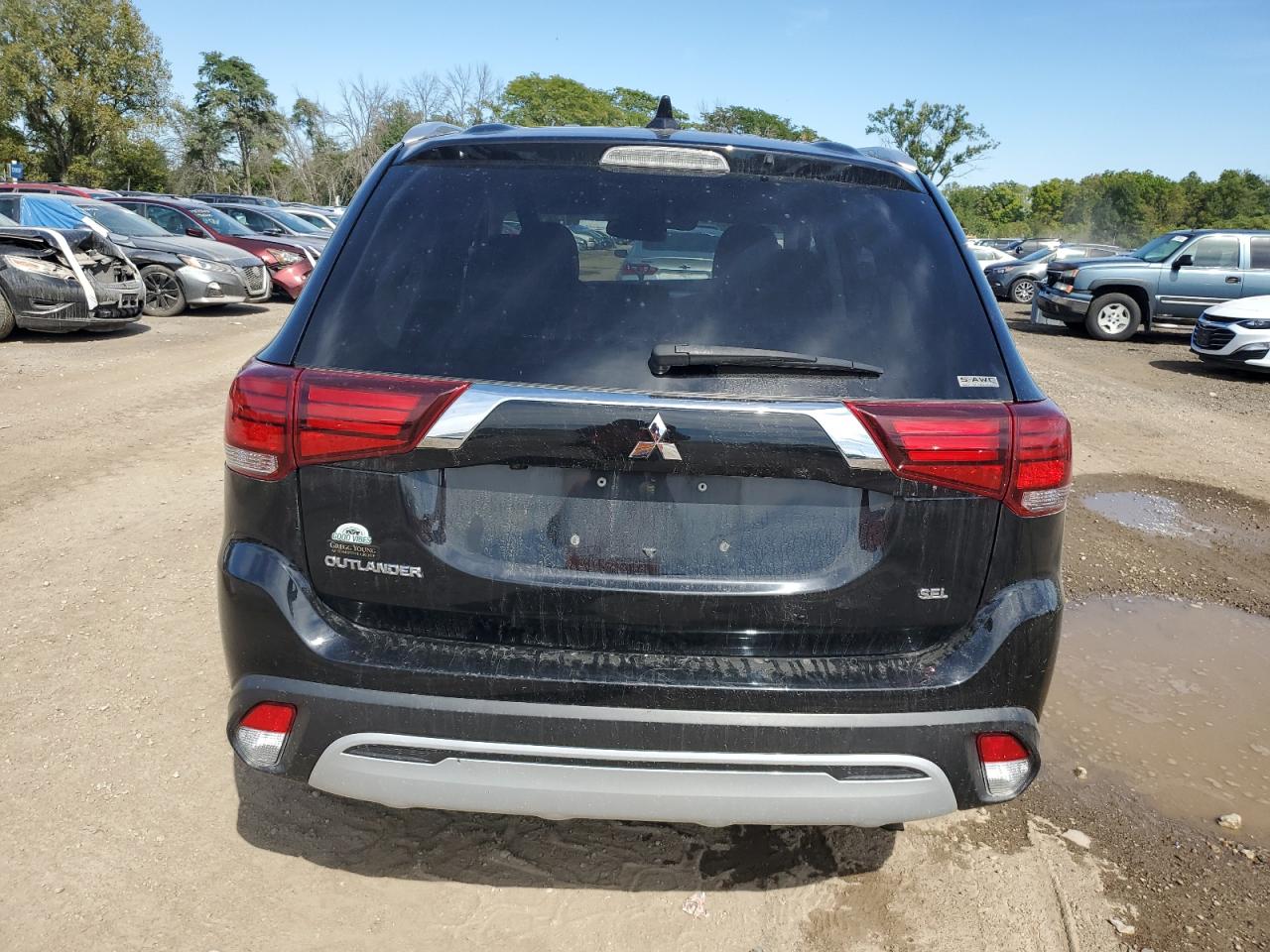 JA4AZ3A37LZ021216 2020 Mitsubishi Outlander Se