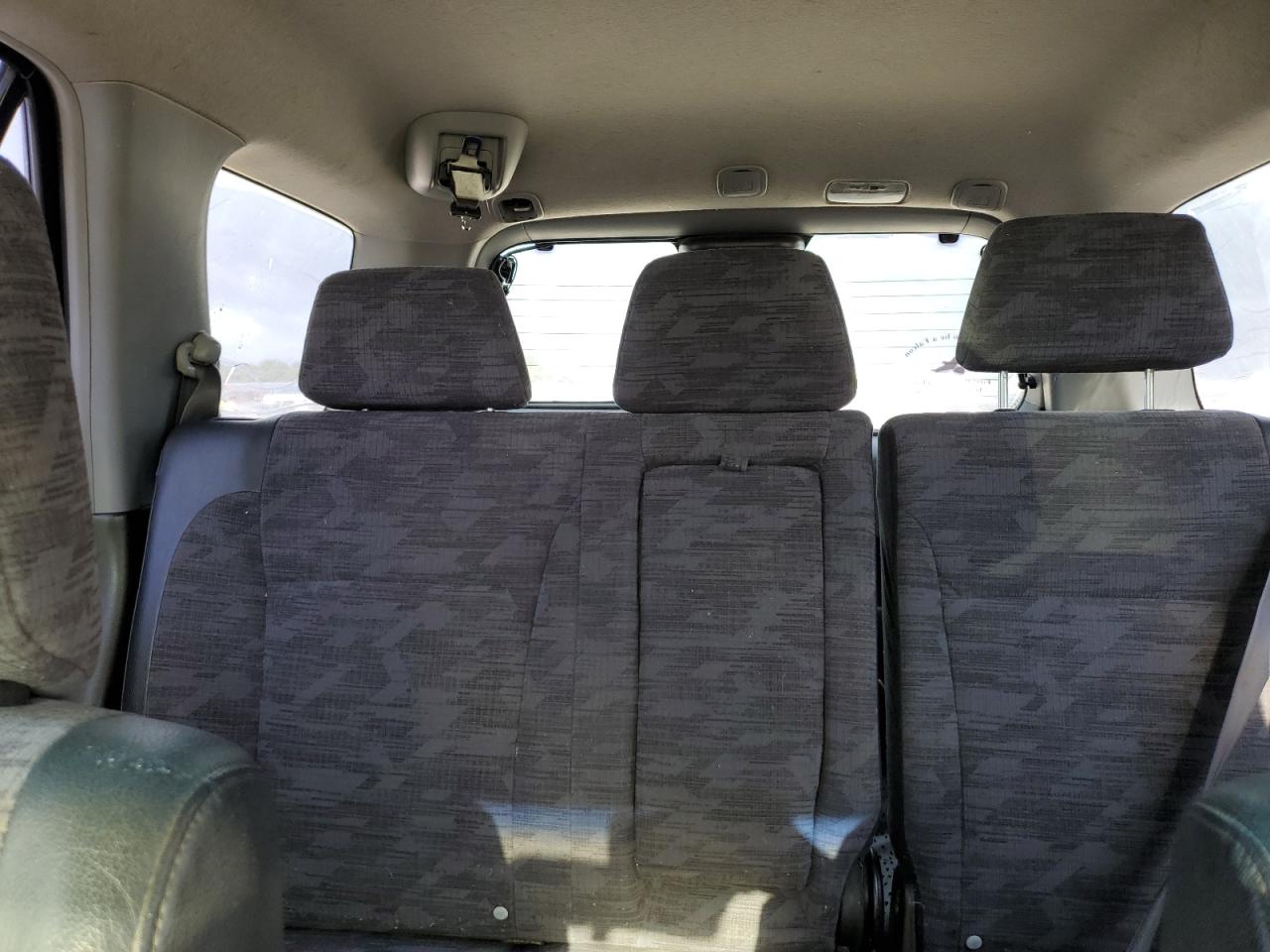 2002 Honda CR-V - Image 10