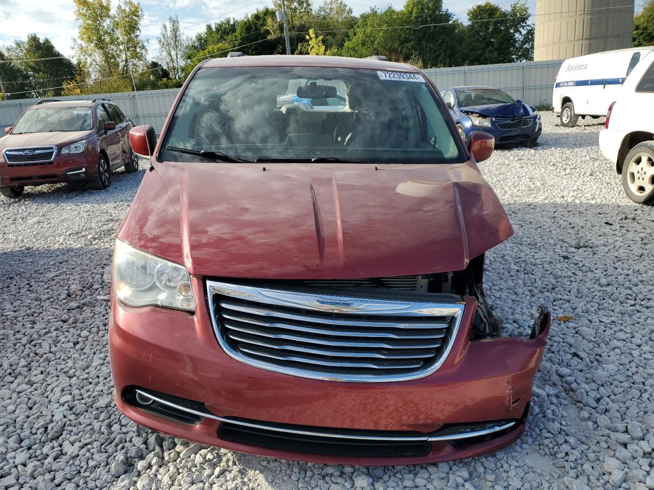 2014 Chrysler Town & Country - Image 5